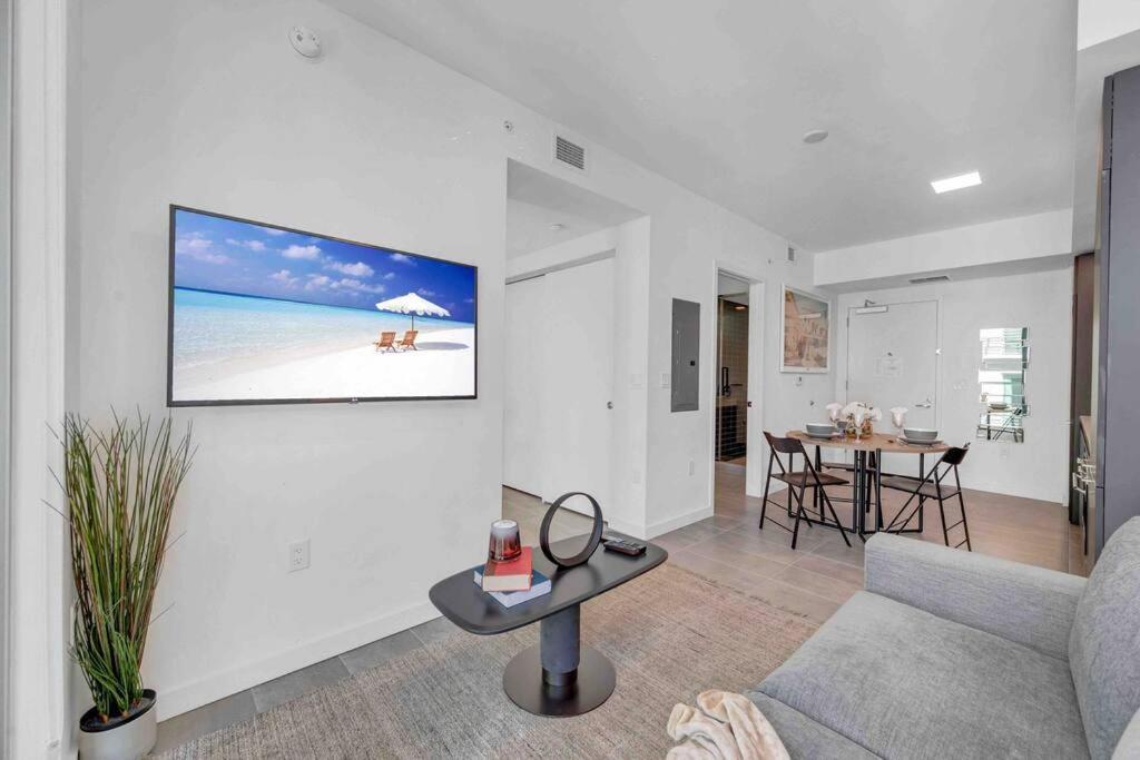 Breathtaking 1Br In The Heart Miami Lägenhet Exteriör bild